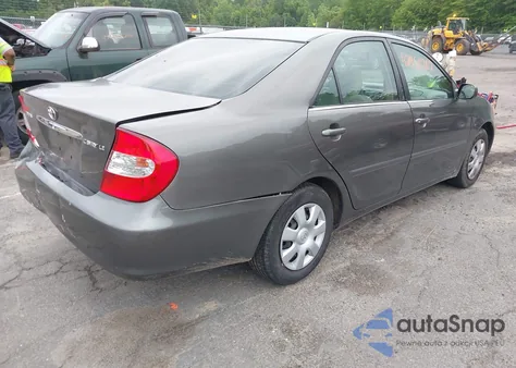 2004 Toyota Camry Le z USA, uszkodzony, nr VIN 4T1BE32K44U840416